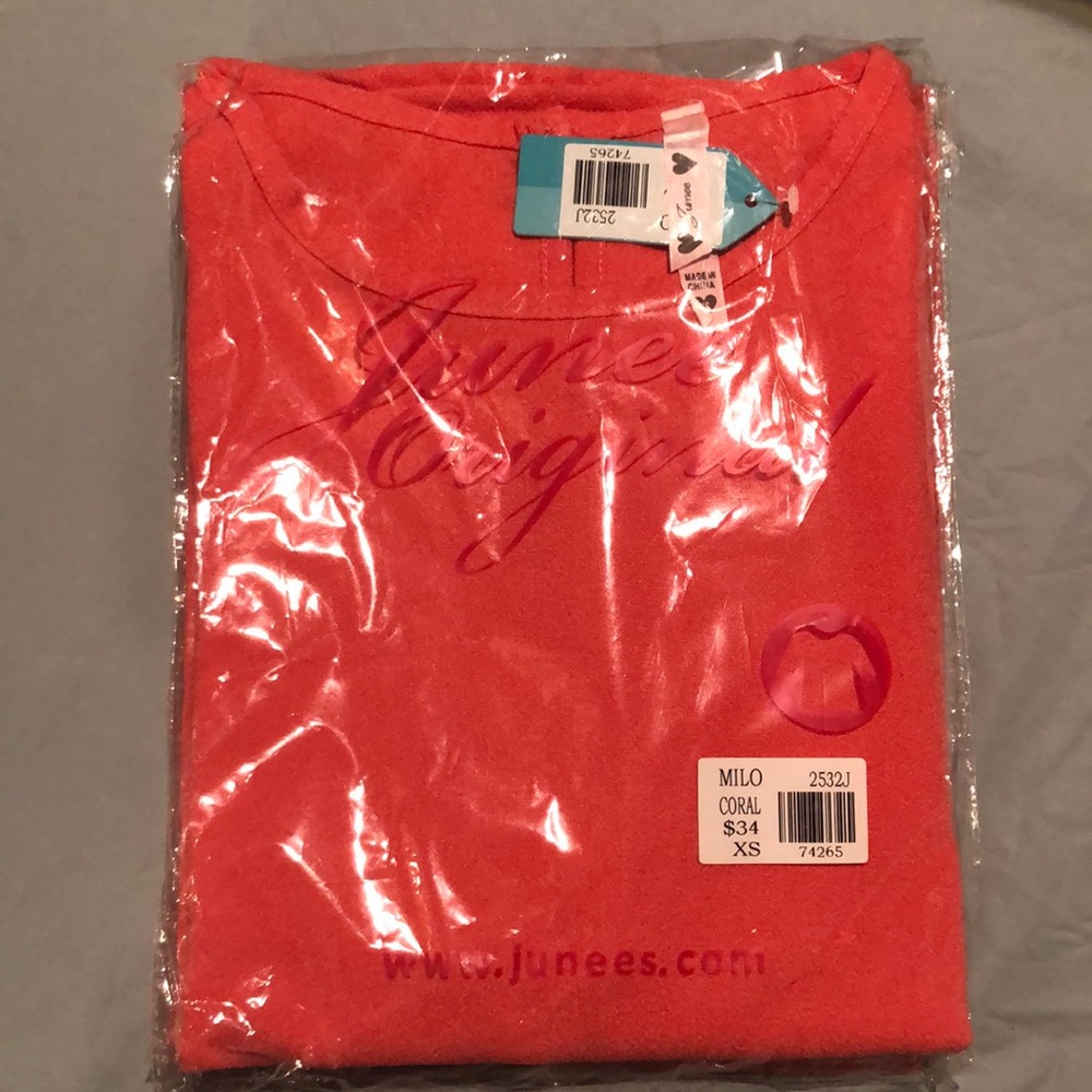 Junees red extra small top